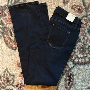 NWT Women’s Sonoma Size 6 Dark Blue Jeans